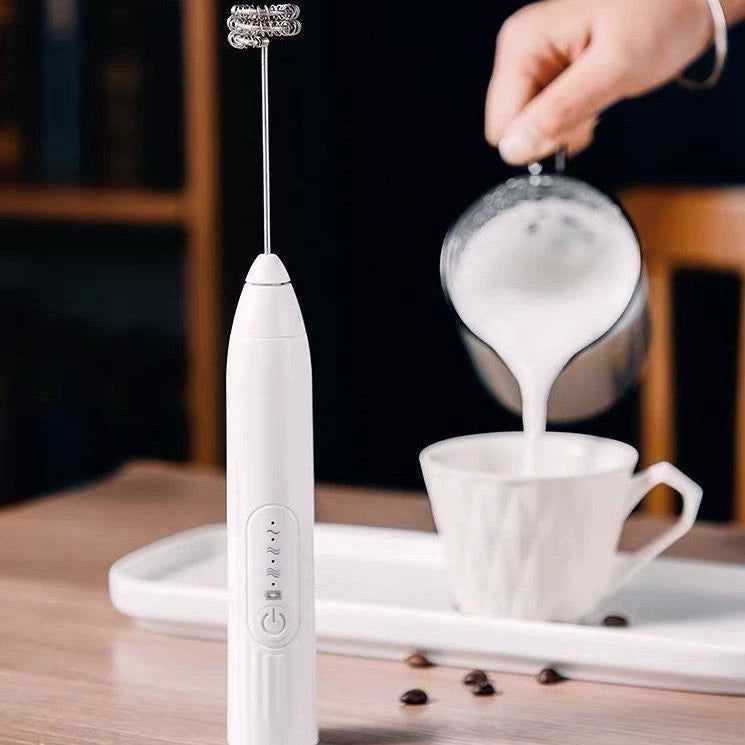 Batedor Elétrico Portátil – Mixer 2 em 1 para Bebidas, Café e Clara de Ovo