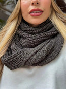 Cachecol Feminino de Tricô em Lã com Duas Voltas