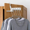 Kit com 4 porta cabides ModernLar, móvel moderno e compacto para organização de roupas em viagens e ambientes internos.