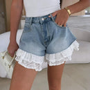 Shorts jeans Provence Charm™ com babados delicados da ModernLar, estilo romântico e confortável para o verão.