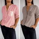 Camisa Ortência™ da ModernLar com brilho em strass luxuoso, modelo feminino, detalhes elegantes e acabamento sofisticado.