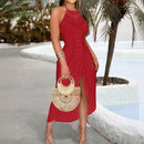 Vestido Solare™ da ModernLar em tecido bordado vazado com fenda frontal, detalhe elegante e confortável para ocasiões especiais.