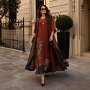 Conjunto de vestido e sobretudo Florenza™ da ModernLar, elegante e versátil para todas as estações, visual completo na imagem.