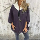 Casaco Georgia Flair™ com gola contrastante e modelagem ampla, mostrando seu estilo urbano e sofisticado.