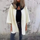 Casaco Georgia Flair™ da ModernLar com gola contrastante e modelagem ampla, estilo urbano sofisticado e autêntico.