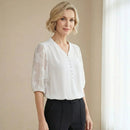 Blusinha Bellezza™ em popelina com mangas translúcidas, da ModernLar, com detalhe delicado e estilo elegante.