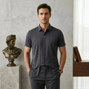 Camisa DualLayer™ da ModernLar com design 2 em 1, mostrando detalhes e tecido em close-up.