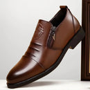 Botas Brave Lion™ Elegância Suprema da ModernLar, com design robusto e detalhes elegantes, perfeitas para um estilo poderoso.