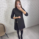 Vestido Gênova™ da ModernLar com recorte plissado escultural, vestido elegante e moderno em tecido de alta qualidade.