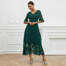 Vestido Celira™ com design floral sofisticado da ModernLar, detalhes elegantes e tecido leve em tom delicado.