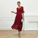 Vestido Celira™ da ModernLar com design floral sofisticado, tecido leve e caimento elegante, ideal para ocasiões especiais.