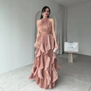 Vestido Avelora™ da ModernLar com design elegante, tecido fluido e movimento sofisticado, ideal para ocasiões especiais.