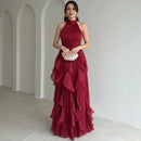 Vestido Avelora™ da ModernLar com design refinado, tecido fluido e movimento sofisticado, perfeito para ocasiões elegantes.