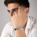 Pulseira Wristlock em Silicone e Aço Inoxidável - Tamanho Ajustável